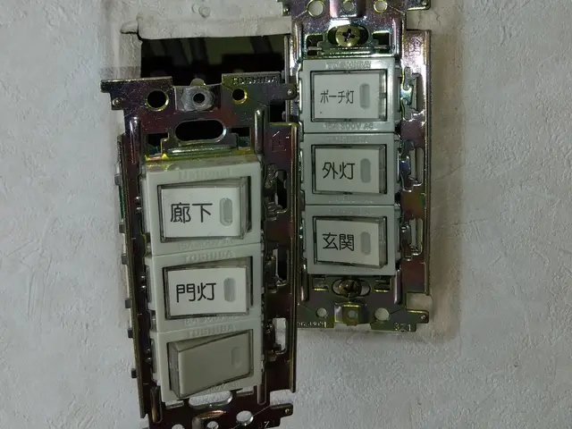 コンセントの破損・照明各種スイッチの故障、ブレーカーの不具合も1種電気工事士対応サービスの画像