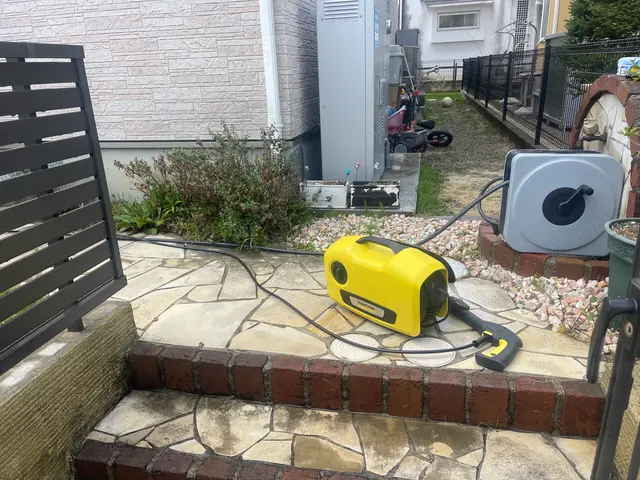 駐車場内、高圧洗浄！サービスの画像