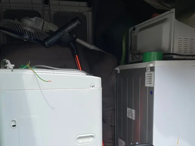 私にお任せください！回収内容含めまずメッセージください！高幌軽トラックで伺いますサービスの画像