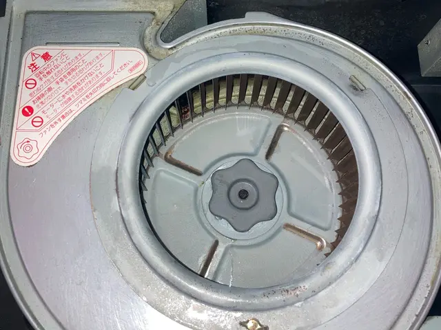 11月以降予約可:浴室エプロン内清掃付き(高圧洗浄別途)キッチン換気扇セットサービスの画像