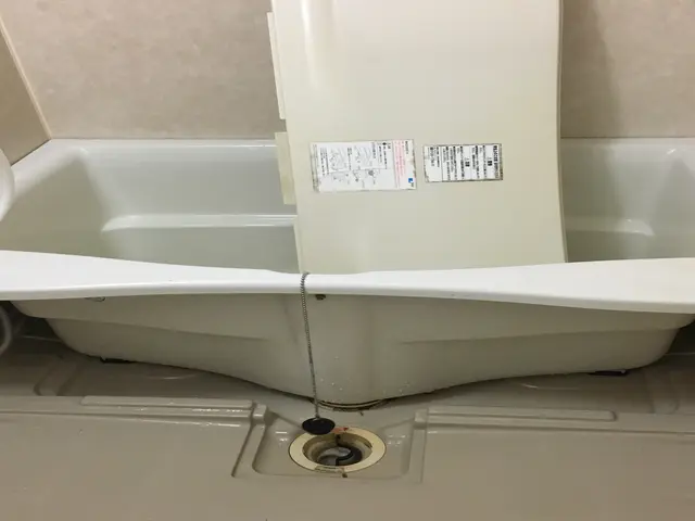 11月以降予約可:浴室エプロン内清掃付き(高圧洗浄別途)キッチン換気扇セットサービスの画像