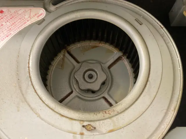 11月以降予約可:浴室エプロン内清掃付き(高圧洗浄別途)キッチン換気扇セットサービスの画像