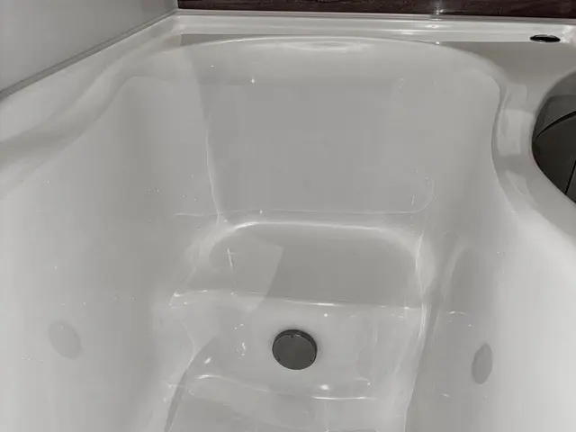 ◆お風呂掃除＆特殊コーティング◆水洗いだけで綺麗続き 毎日のお掃除が楽になりますサービスの画像