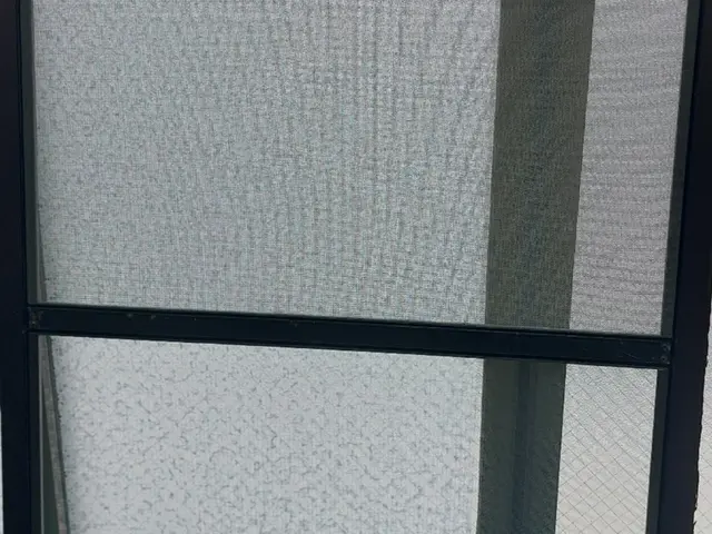 地域密着。外注なし。張替え保障付き。たくさんの商材からお好きなものをサービスの画像