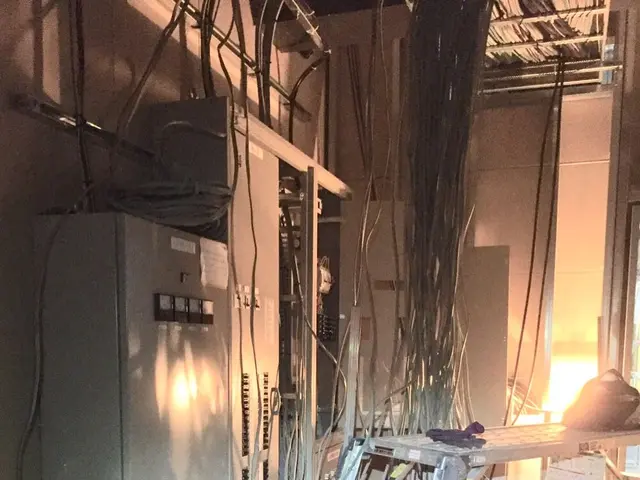 家電量販店ぼったくり要注意電気工事検査員の私が単3切り替え容量変更工事致します！サービスの画像