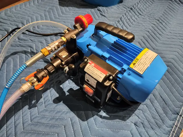 【業歴15年の実績】年間施工台数100台以上!ハウスクリーニング技能士が作業サービスの画像