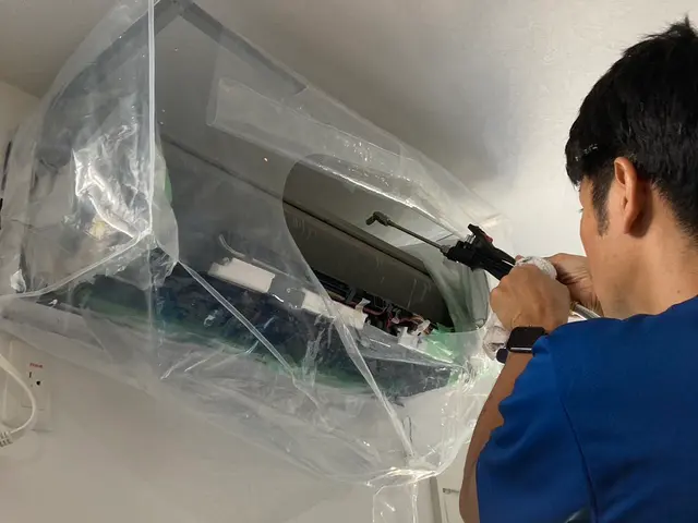 【業歴15年の実績】年間施工台数100台以上!ハウスクリーニング技能士が作業サービスの画像