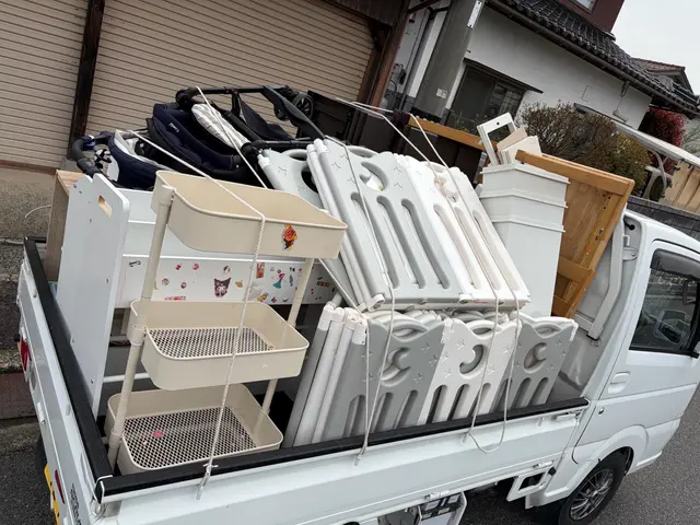 【米子市発】引越しや片付け等で処分にお困りのモノを回収致します！　お見積無料◎サービスの画像