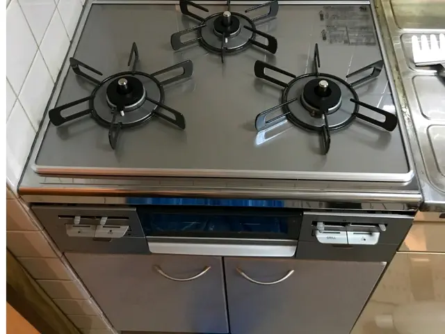 お客様にてご購入頂いたコンロも取り替え致します！営業時間外でも対応可能です！サービスの画像