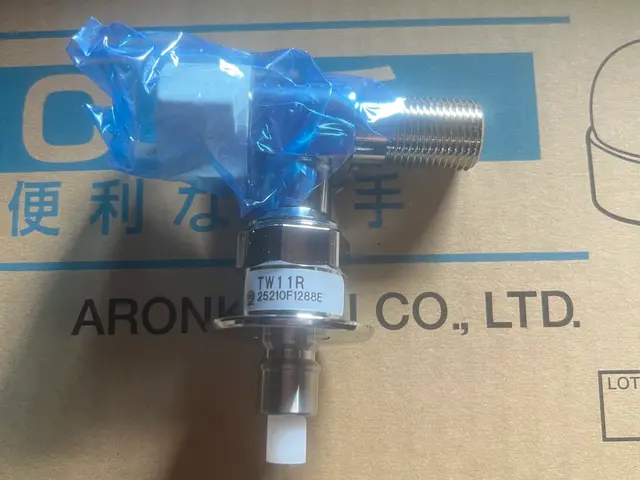 「気になる水回り、一発解決！見違えるキッチン！蛇口まるごと新品プラン」サービスの画像