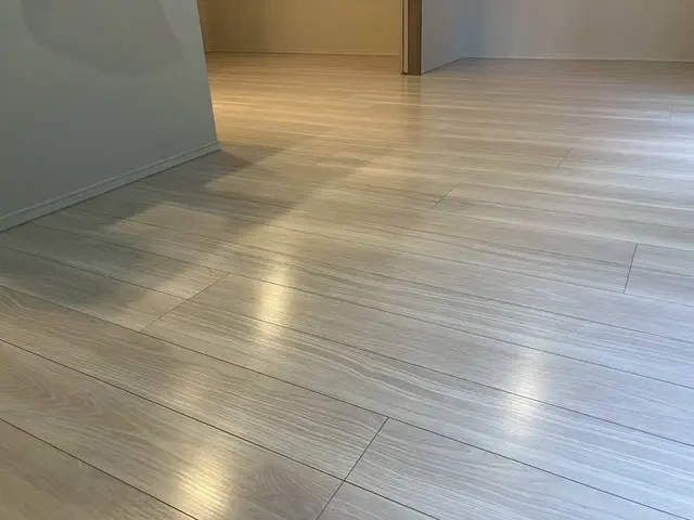 『全面施工でこの価格！！』フロアコーティング塗布歴10年以上のスタッフがお伺い！サービスの画像