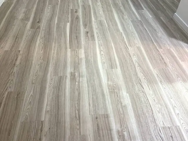 『全面施工でこの価格！！』フロアコーティング塗布歴10年以上のスタッフがお伺い！サービスの画像