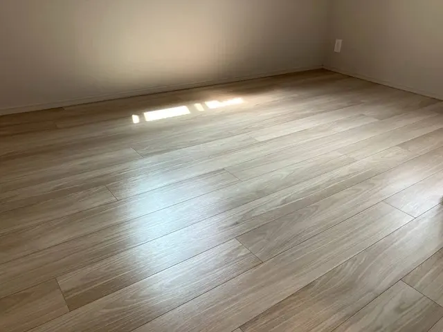 『全面施工でこの価格！！』フロアコーティング塗布歴10年以上のスタッフがお伺い！サービスの画像