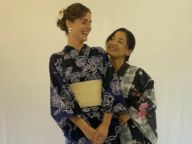 西宮から伺います【卒業式】【お茶会】着物でお出かけ【車いす着付】