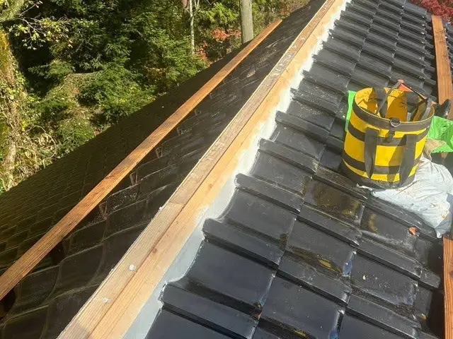 25年の実績！24時間対応で雨漏り即修理！安心の屋根のプロ集団サービスの画像