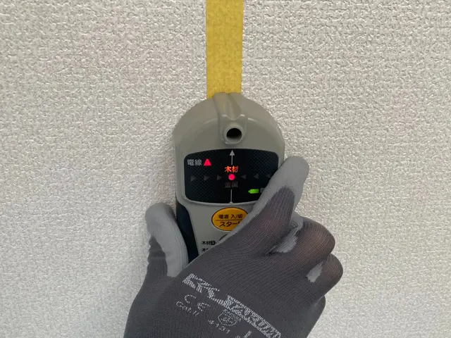 福岡市【ピクチャーレール取り付け】買ってみたけど取付が心配など、お任せください！サービスの画像