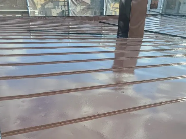 屋根塗装工事・勾配ロープ使用。迅速、丁寧、工事後管理、徹底してます！サービスの画像