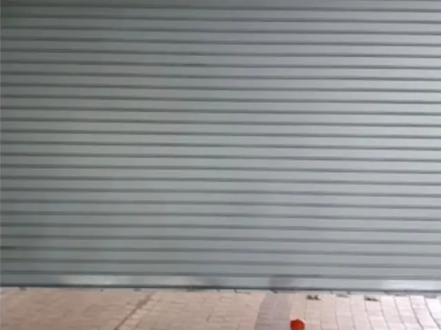 シャッター塗装サービスの画像