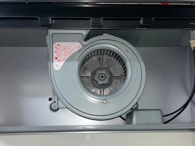 シロッコファン洗浄•水回り全て撥水・汚れ防止•防カビコート無料◎エプロン高圧洗浄サービスの画像