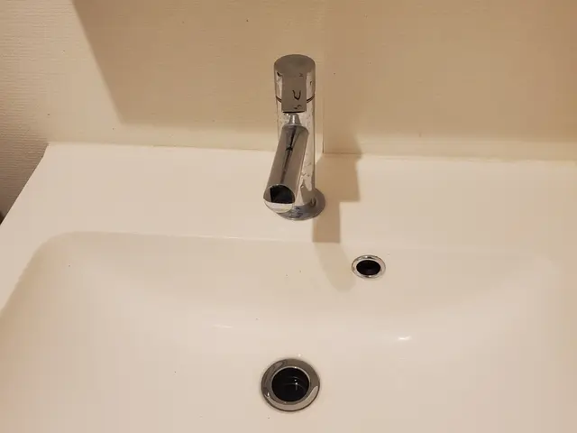 無料駐車場をご用意で300円値引き　大手作業歴15年　損保加入　P当社負担サービスの画像