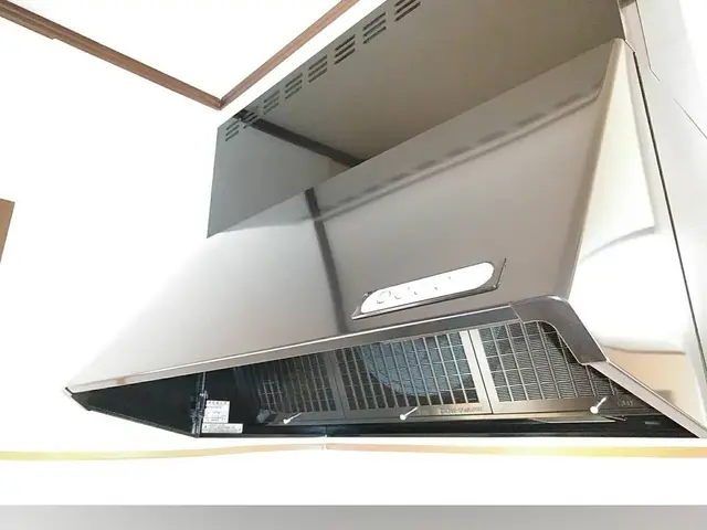 ★レンジフード(換気扇)のお掃除は私達にお任せください★油汚れスッキリ★サービスの画像