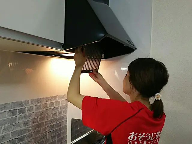 ★レンジフード(換気扇)のお掃除は私達にお任せください★油汚れスッキリ★サービスの画像