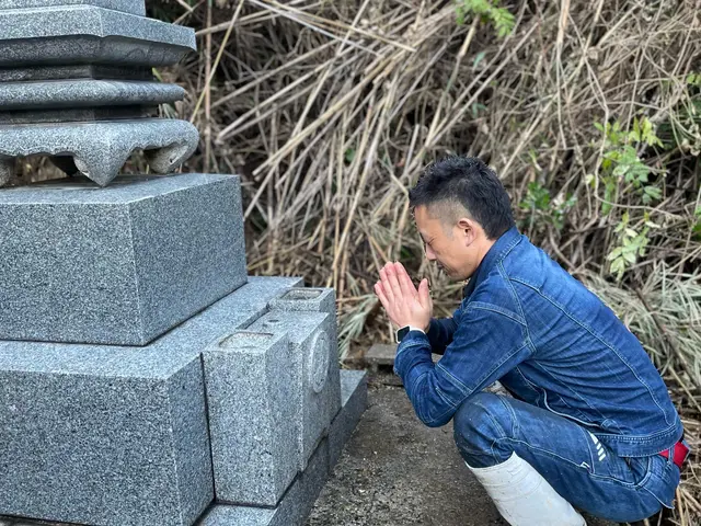 お墓の掃除サービスの画像