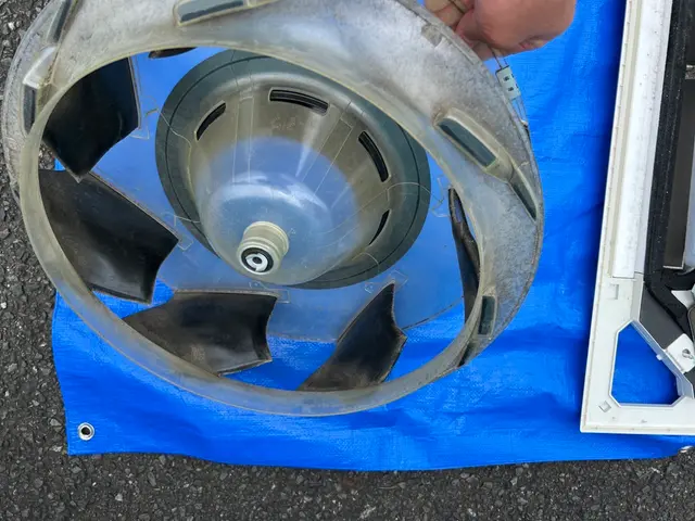 【天井埋め込みエアコン】丁寧・安心のプロ対応★エアコン内部までしっかり洗浄！サービスの画像