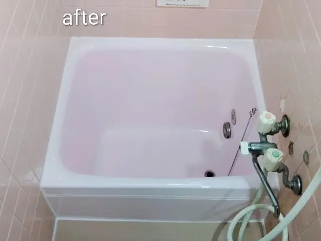 落ちない汚れやヒビ、割れに浴槽塗装で見違えるほど蘇らせます。サービスの画像