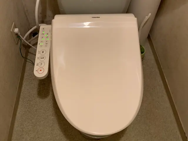 温水暖房便座のお取り替えならお任せ下さい！ 先ずはお問い合せからどうぞサービスの画像