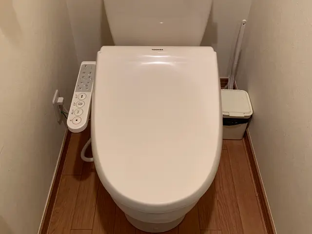 温水暖房便座のお取り替えならお任せ下さい！ 先ずはお問い合せからどうぞサービスの画像