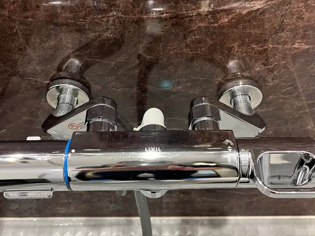 水垢、カビ、浴室換気扇、床汚れ、排水口、鏡ウロコ取り、エプロン､風呂釜薬剤洗浄サービスの画像