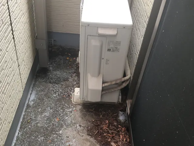 ＊ベランダの他、駐車スペース、玄関ポーチ、外壁（高所除く）等も承っております！サービスの画像