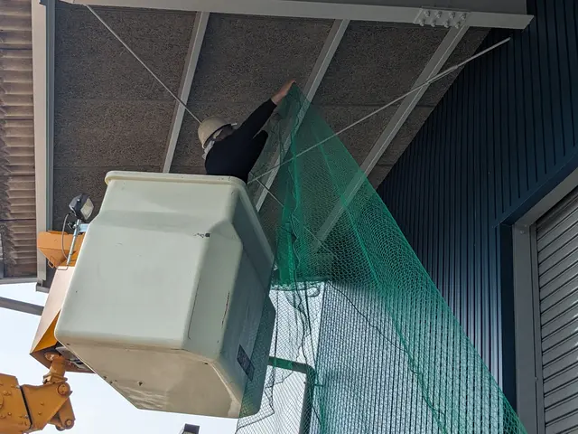 【年中無休】太陽光発電システムへのハト被害対策を得意としております。サービスの画像