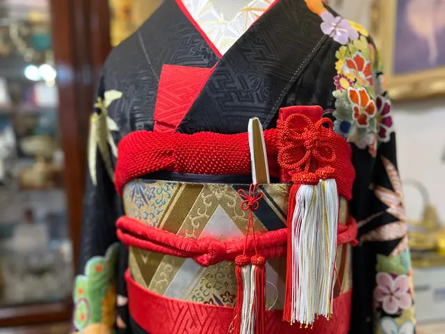 【経験40年】体型に合う着付けいたします☆ぽっちゃりの方は高さのない飾り結