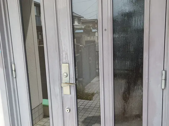 窓ガラスのフィルム施工サービスの画像