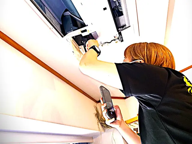 エアコン 月450件の実績！市販のクリーニング専用キットでは落とせない本格洗浄。サービスの画像