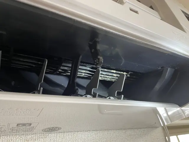 ☆エアコン分解洗浄☆　プロの技術でスッキリ！お掃除します。サービスの画像