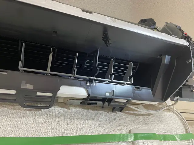 ☆エアコン分解洗浄☆　プロの技術でスッキリ！お掃除します。サービスの画像
