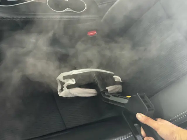 【業歴10年の実績】地域密着店◎営業時間外も対応可能◎損害保険加入店サービスの画像