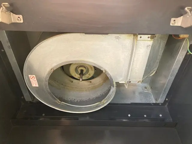 レンジフードや換気扇の分解洗浄、しつこい油汚れもお任せください！サービスの画像