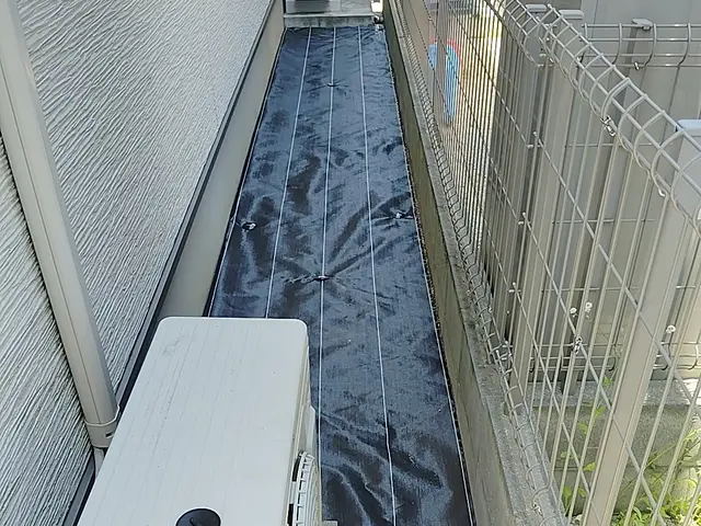 【防犯対策】毎年の草むしり・草刈りでお悩みの方！1回の施工で10年解放されます！サービスの画像