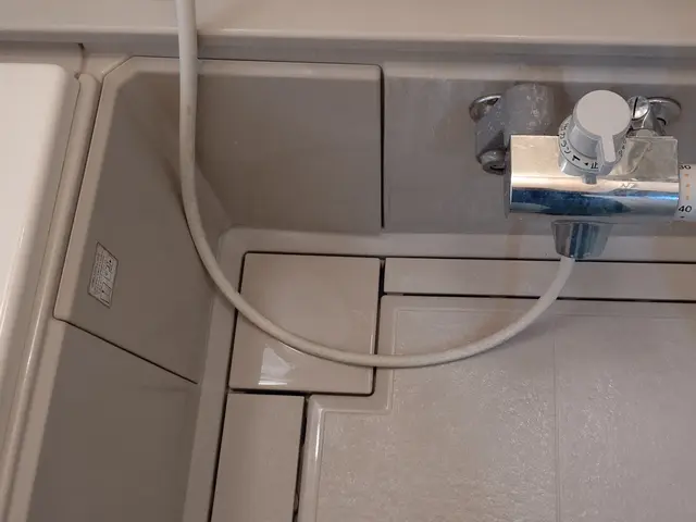 【期間限定割引実施中】気になる浴室の汚れをキレイに快適に！店長島田が伺います。サービスの画像