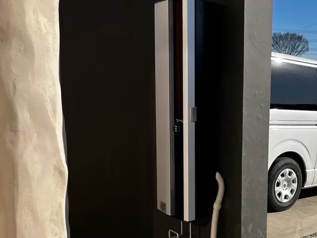 電気自動車　EVコンセント　ボックス付きタイプなど様々な工事に対応いたします！サービスの画像