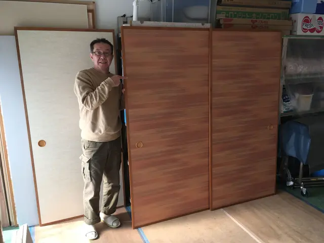 あなたの街の表具内装店です。襖　障子　壁紙　新調から張替までお任せ下さい。サービスの画像