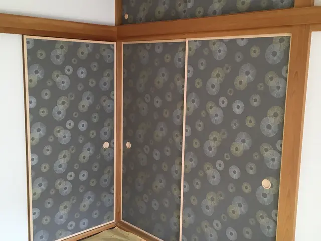 あなたの街の表具内装店です。襖　障子　壁紙　新調から張替までお任せ下さい。サービスの画像