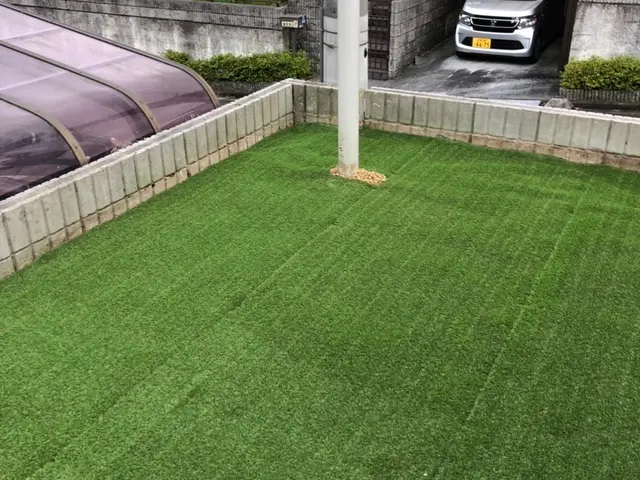 <美しいお庭空間を>天然芝、人工芝、防草シート、全て対応しています！サービスの画像