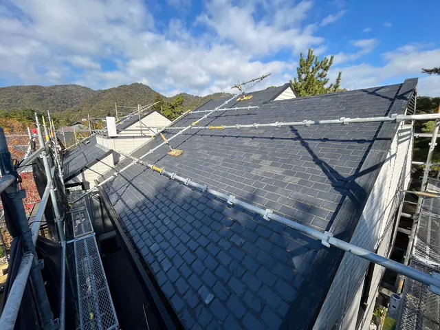 20年のベテランが贈る、愛犬家の屋根修理・1,000件以上の豊富な実績サービスの画像