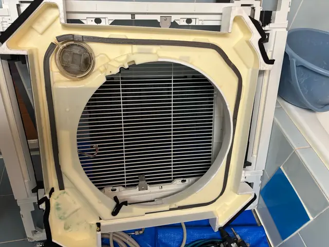 天井埋込みエアコン★家庭用規格は表記価格から-￥5500お値引！2025年入賞店サービスの画像