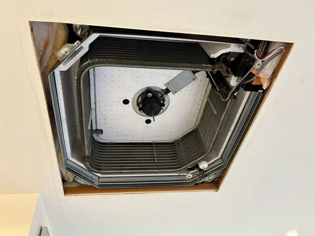 天井埋め込みエアコン★家庭用の場合は表記価格から-￥5500お値引！サービスの画像